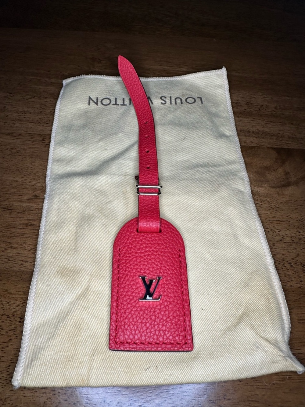 Preloved Louis Vuitton Red Pebbled Leather Luggage Tag with Silver LV Logo